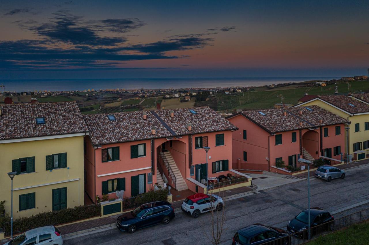 Live Your Dream Apartment San Costanzo
